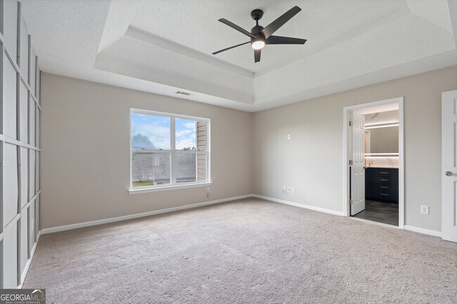 Building Photo - 3902 Arabian Way SW