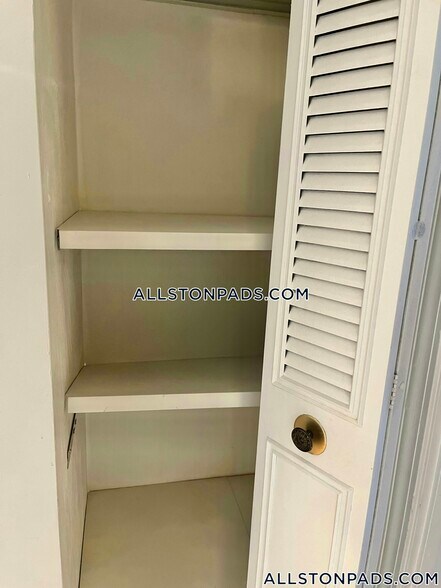 Building Photo - 80 Gardner St