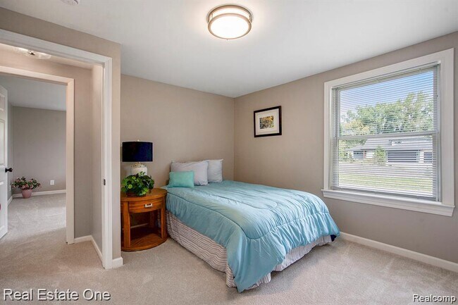 Building Photo - 51275 W Seven Mile Rd