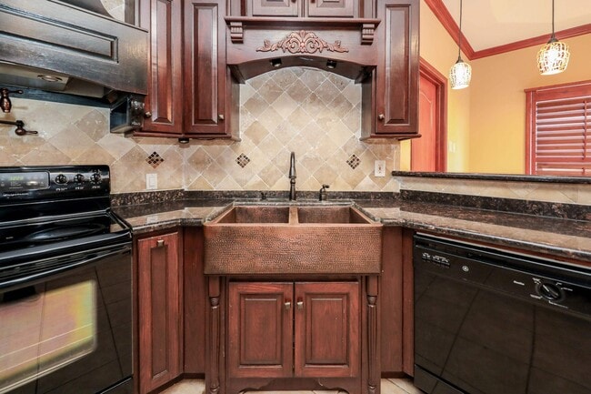 Building Photo - 6514 Grande Bay