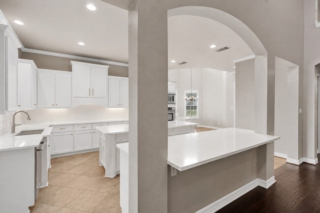 Building Photo - 2822 Taylorcrest