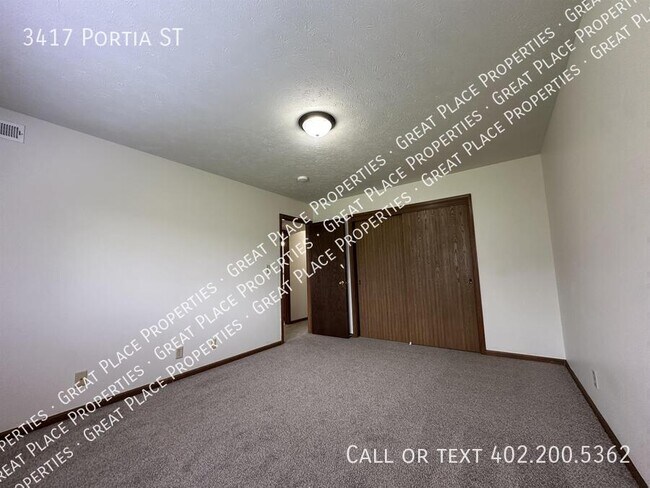 Building Photo - 3417 Portia St