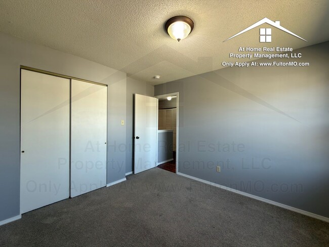 Building Photo - 1904 Springdale Ct