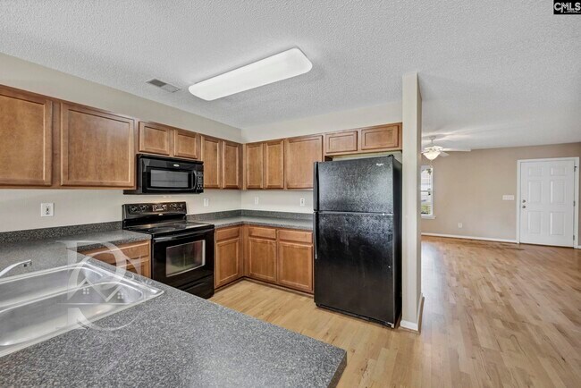 Building Photo - 80 Crossfox Ct