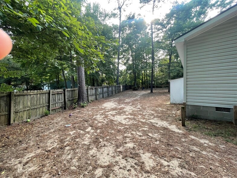 Building Photo - 3309 Valcour Dr