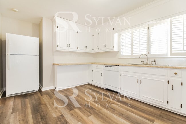 Building Photo - At Last, This Is What You Have Been Searching For!