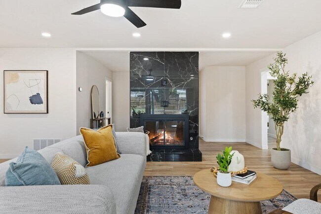 Building Photo - 6106 Bridlington Cir