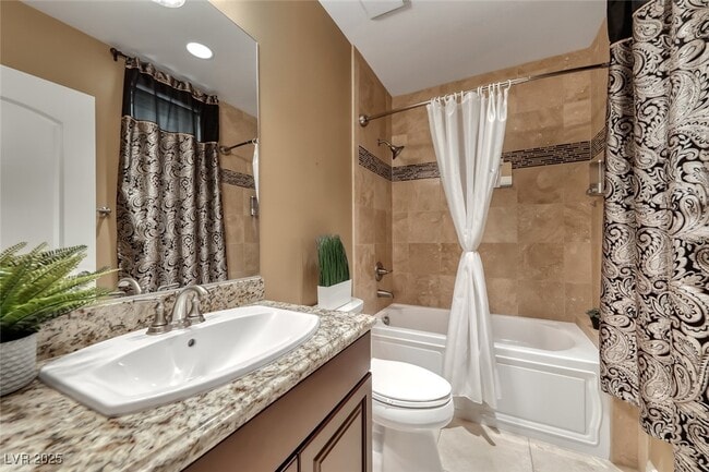 Building Photo - 64 Strada Principale