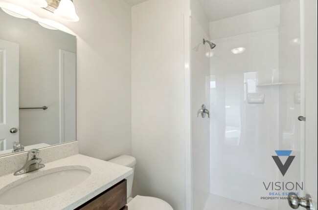 Building Photo - 726 S 1600 W