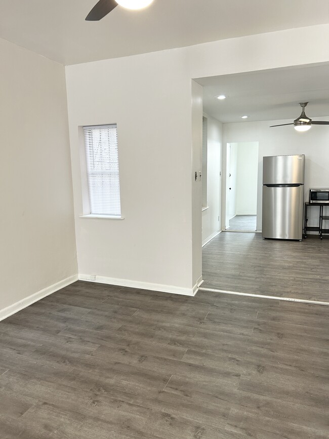 Dining area - 435 McKean St