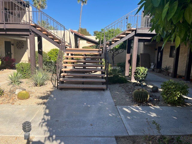 Building Photo - 451 E Via Carisma