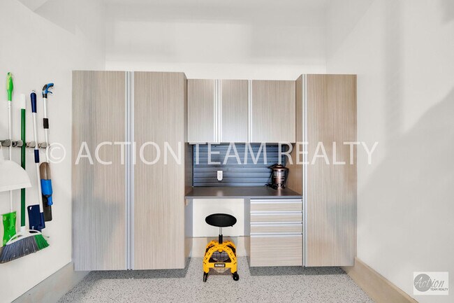 Building Photo - Fully furnished Home in Lehi, UT