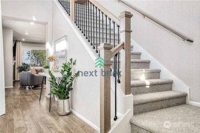Building Photo - A fabulous 5 bedroom and 3.5 bathroom house