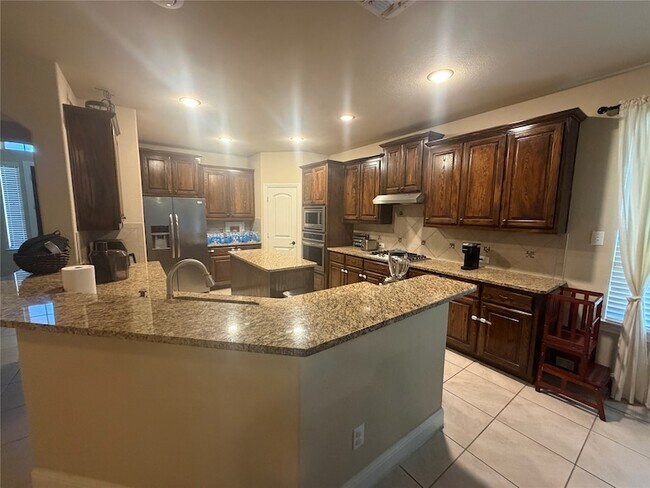 Building Photo - 10700 Lariat Trail Dr