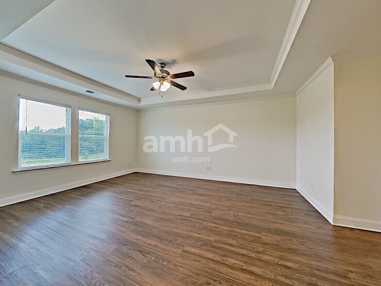 Building Photo - 107 Samara Ln