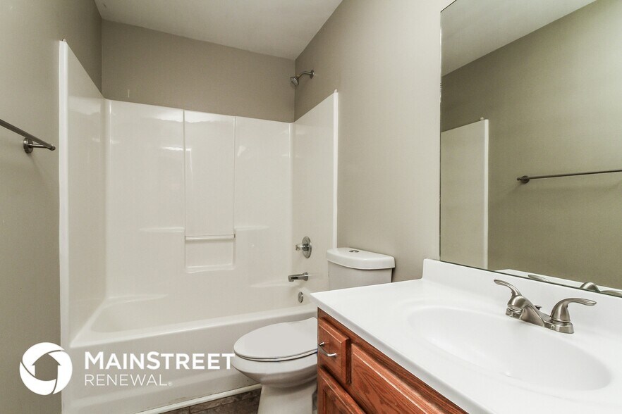 Building Photo - 2921 Stapleton Dr