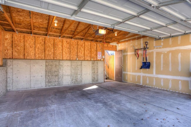 Building Photo - 2102 S Sherman St