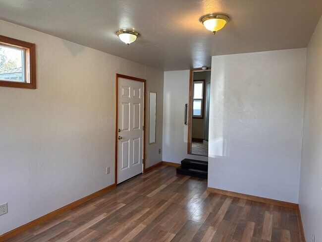 Building Photo - 24966 Dunham Rd