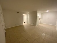 Building Photo - 211 Snead Dr
