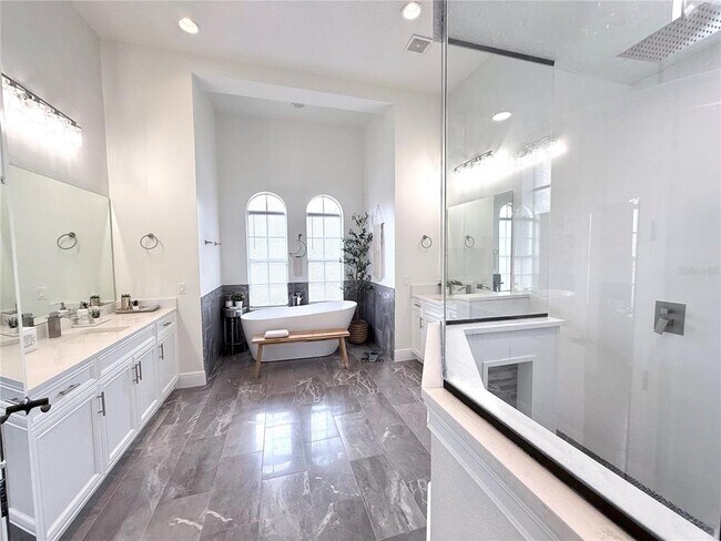 Building Photo - 13424 Heswall Run