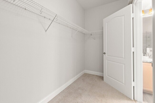 Building Photo - 1594 SW Harbour Isles Cir