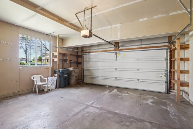 Building Photo - 7701 Twinflower Dr