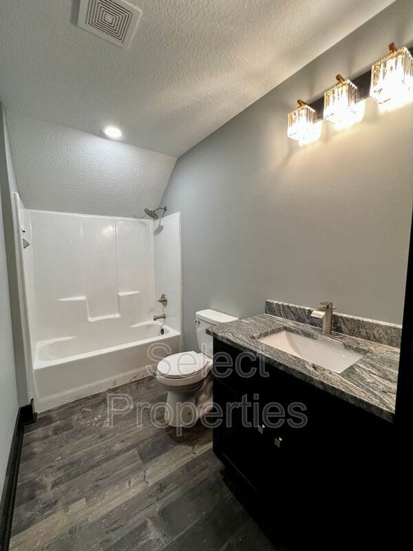 Building Photo - 4101 Stoke Dr