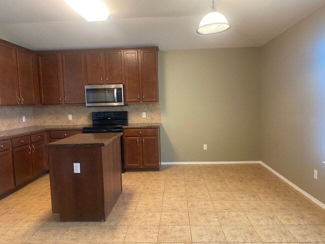 Building Photo - 3 BEDROOM, BELTON ISD