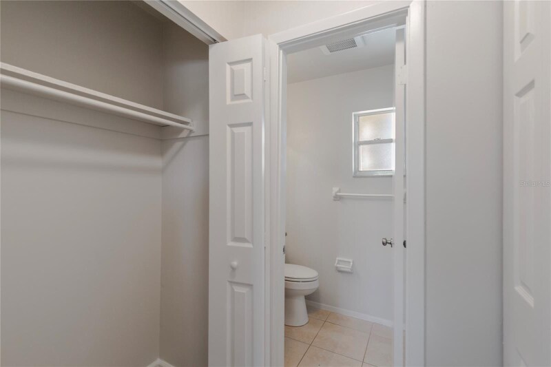 Building Photo - 2813 20th Ave W