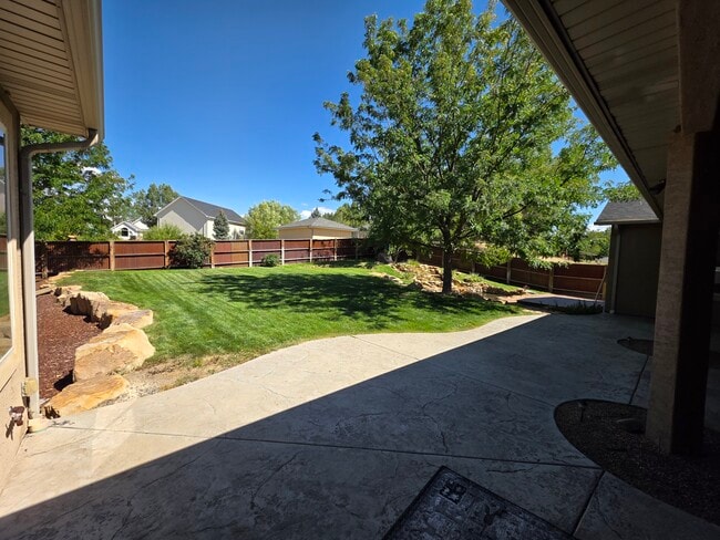 Building Photo - 3209 Silver Fox Dr