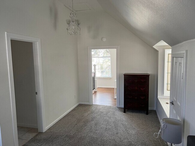 Building Photo - 2404 Thornton Rd