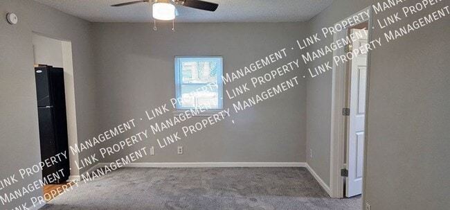 Building Photo - Completely Remodeled 2 Bedroom with a Huge...