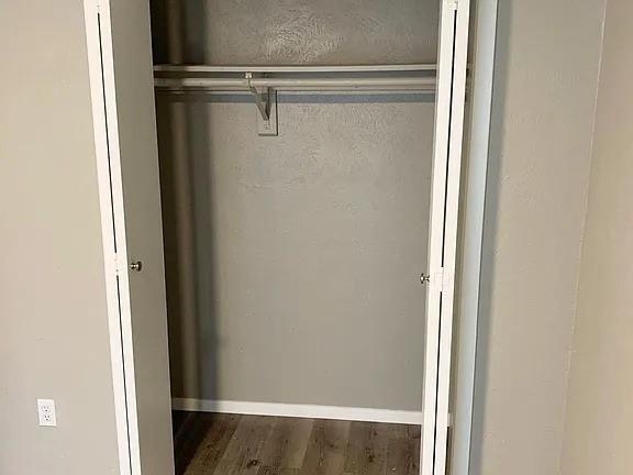 Building Photo - 1404 Yukon Dr