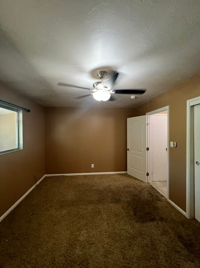 Building Photo - 3344 Sandy Way