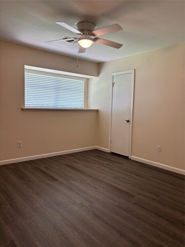 Building Photo - 10422 Winding Trail Rd