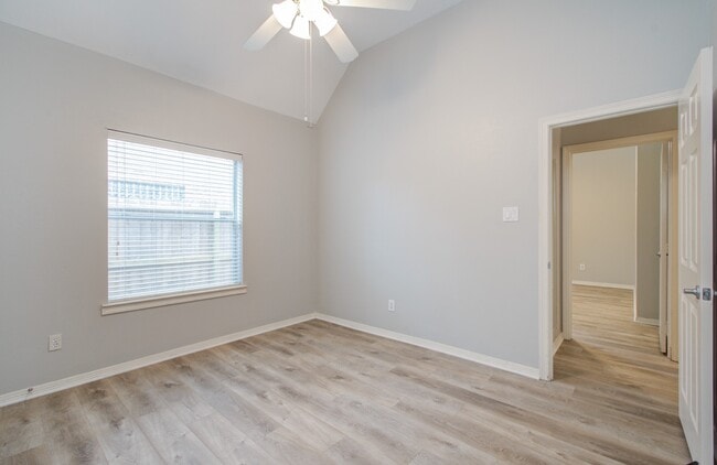 Building Photo - 3430 Rolling Terrace Dr