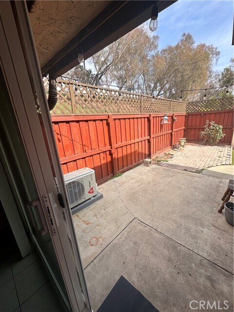 Building Photo - 1440 N Weeping Willow Ln