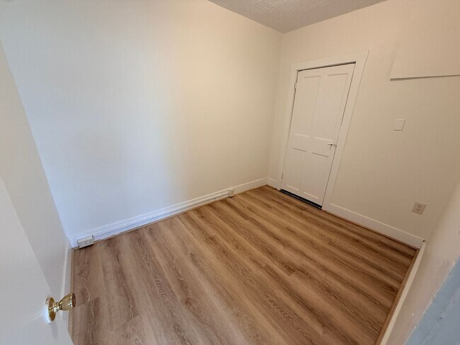 Building Photo - 35 Wentworth St