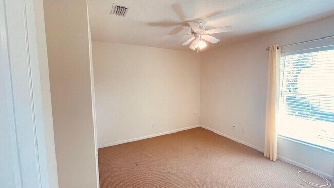 Building Photo - 1829 SW Hickock Terrace