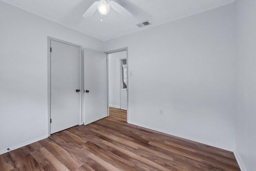 Building Photo - 115 Lucian Cir