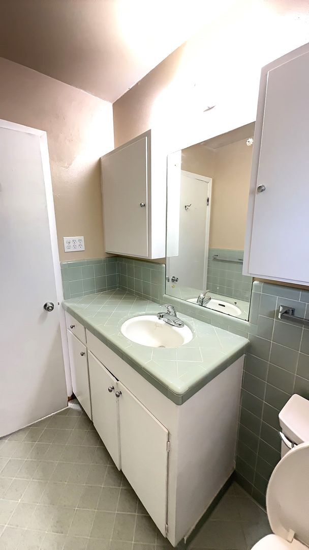 Building Photo - 3815 Ridgeline Dr