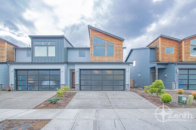 Building Photo - 12323 NE 116th Way