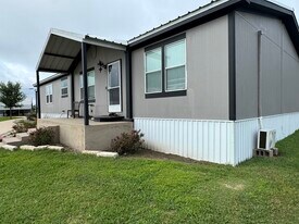 Building Photo - 450 Sun Prairie Trl