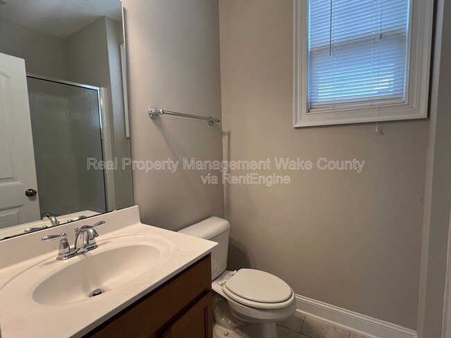 Building Photo - 1351 Gilwood Dr