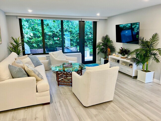 Building Photo - 1556 S Ocean Ln