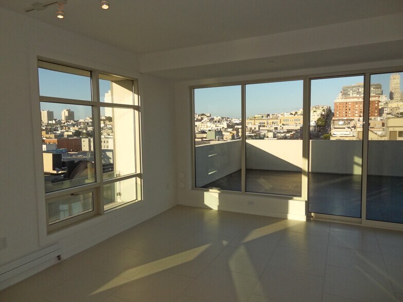 Building Photo - 1868 Van Ness Ave