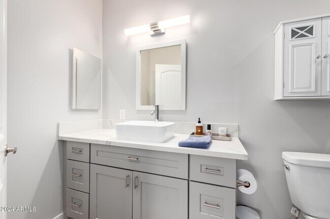 Building Photo - 2647 E Contention Mine Rd