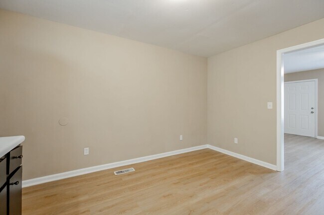 Building Photo - 11209 Dayton Pike