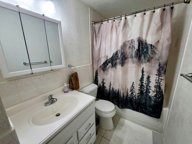 Building Photo - 6450 Wright St