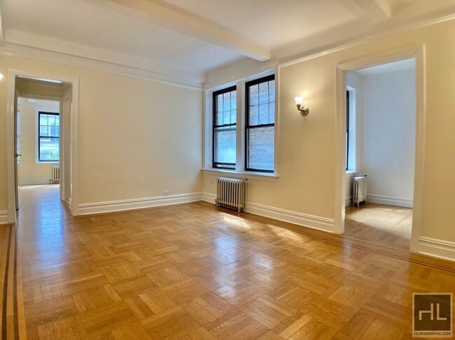 Building Photo - 115 E 92nd St